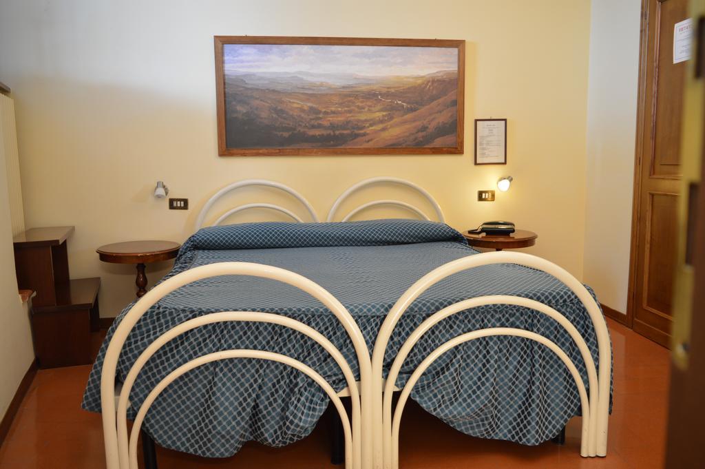 Hotel Pallotta Асизи Екстериор снимка